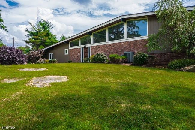 Foto del edificio - 29 Notch Park Rd