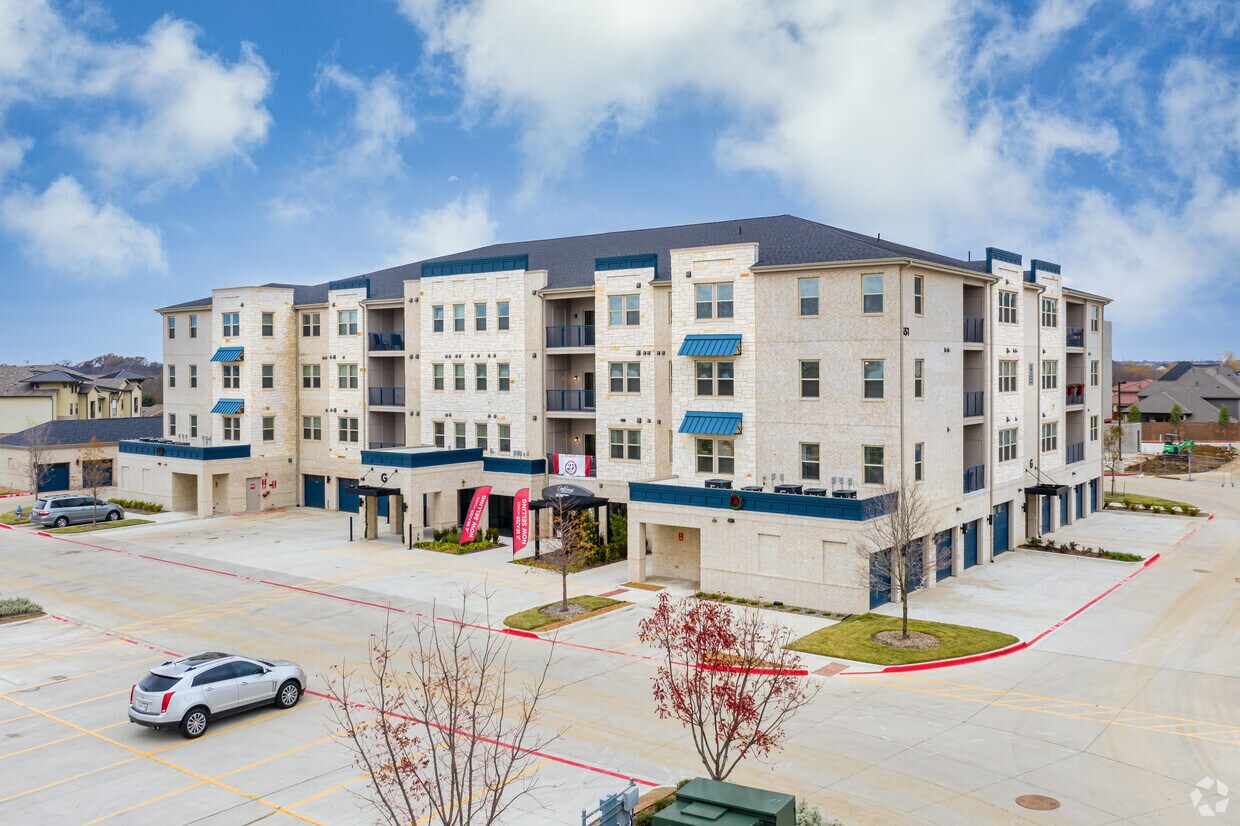 The Gatherings at Twin Creeks Apartments in Allen, TX