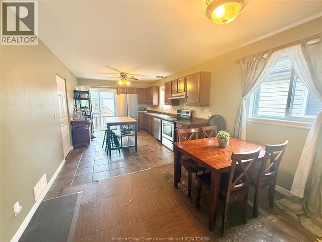 Building Photo - 4838 Whitefish Cres