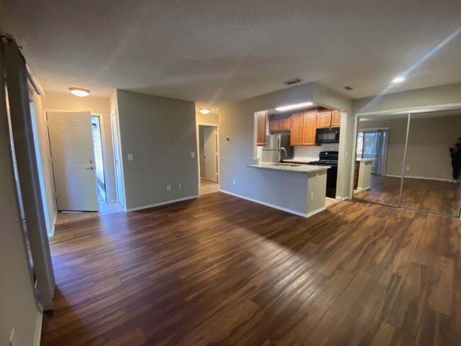 Building Photo - 8715 Belle Rive Blvd