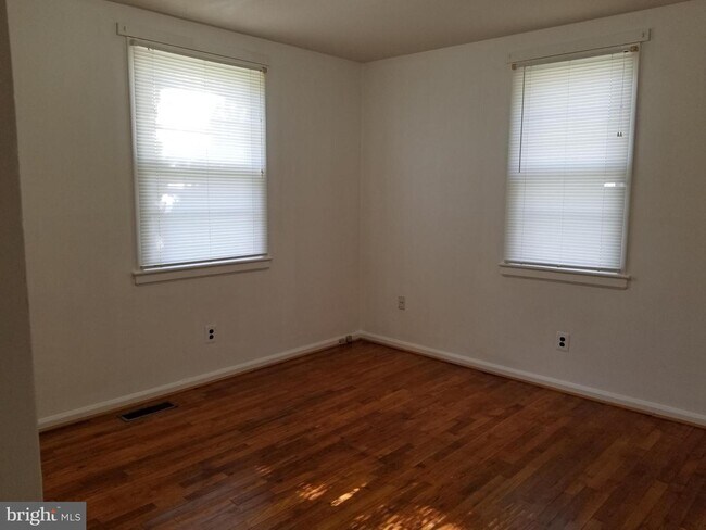Building Photo - 17511 Tripoli Blvd