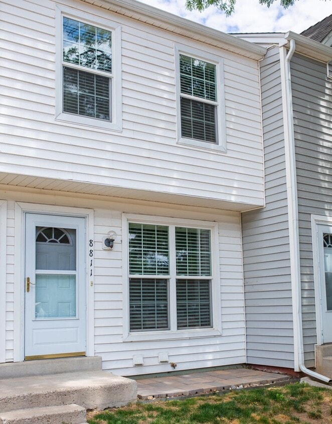 Primary Photo - Nice 2 Bedroom Townhome in Lakewood
