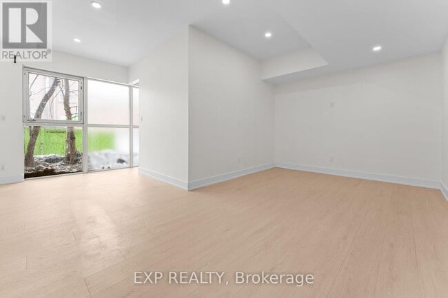 Building Photo - 1558 Queen St E