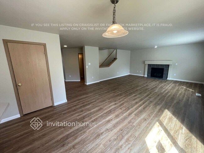 Building Photo - 17413 90 Ave Ct E