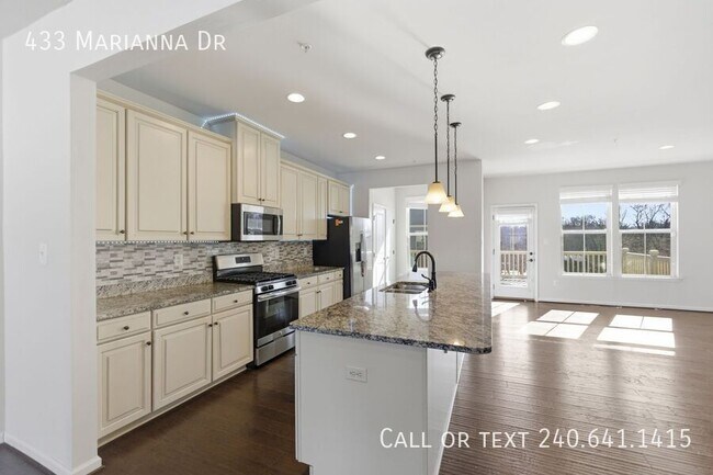 Foto del edificio - 433 Marianna Dr