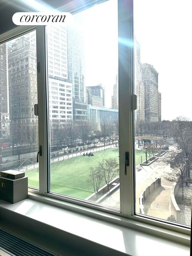 Building Photo - 225 Rector Pl