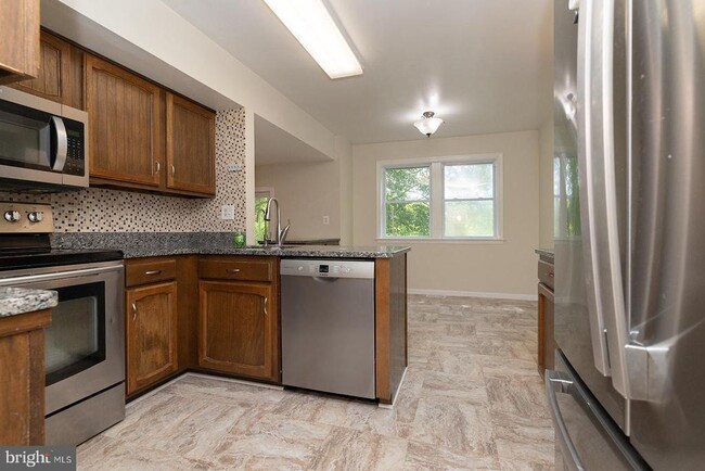 Building Photo - 15107 General Stevens Ct