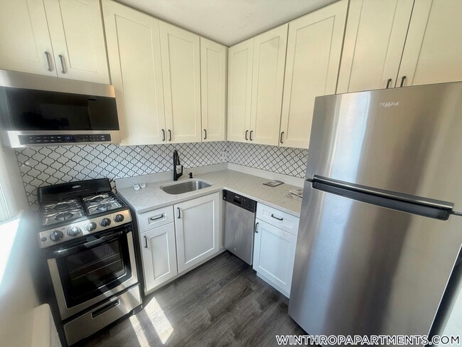 Building Photo - 87 Winthrop Shore Dr