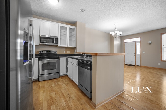 Foto del edificio - 7601 11th St N