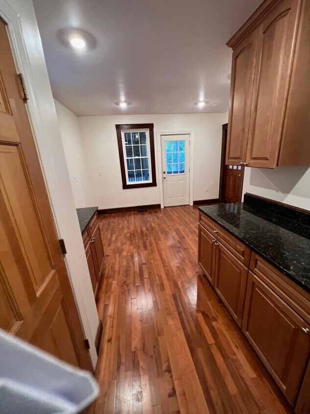 23 Indiana Ter, Newton, MA 02464 Apartments in Newton, MA