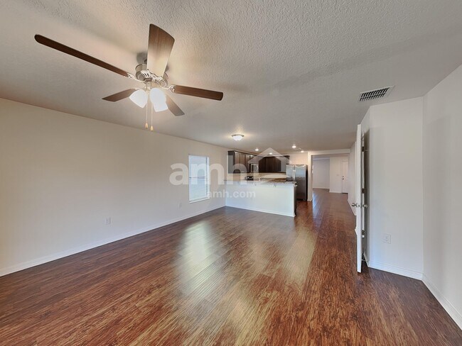 Foto del edificio - 833 Chatham Walk Dr