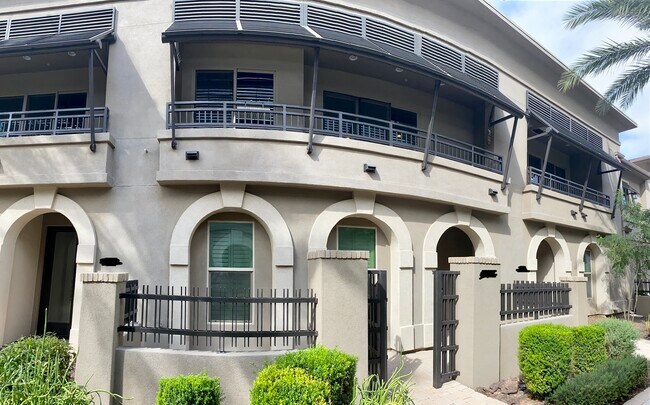 Foto del edificio - 6565 E Thomas Rd