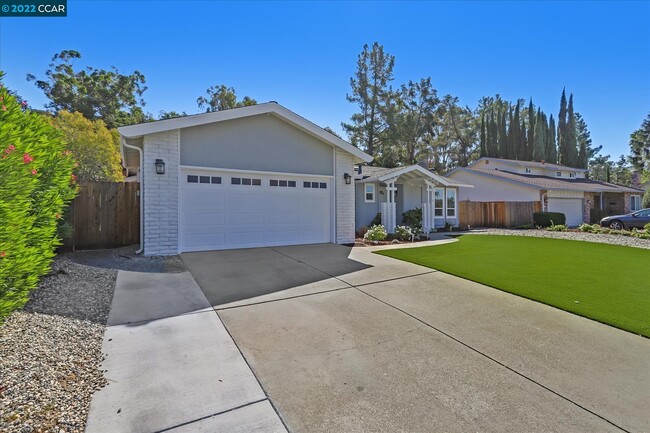 Building Photo - 272 Firestone Dr