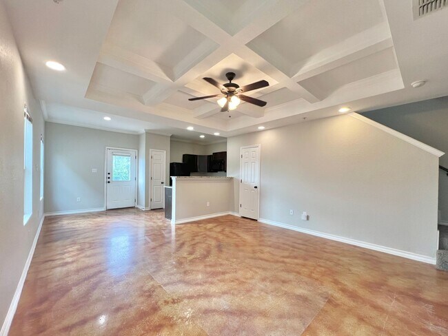 Foto del edificio - 3 bed 2.5 bath conner townhome $1,345
