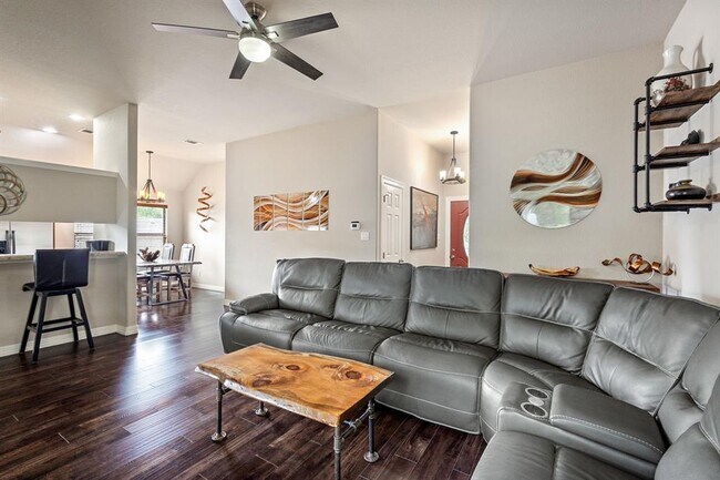Building Photo - 15508 Checotah Dr