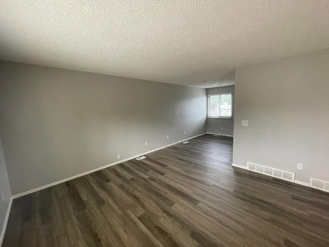 Foto del edificio - 9585 W Lake Ave