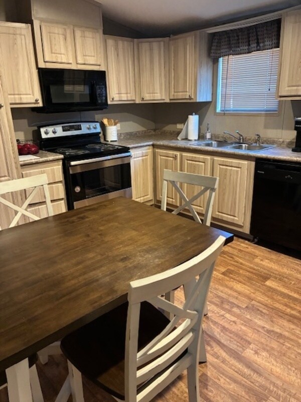 Foto del edificio - 453 Kasey Cir