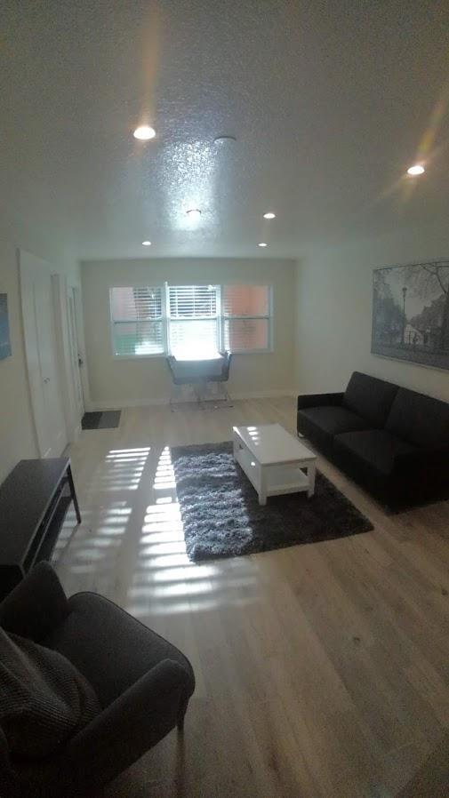 Foto del edificio - 151 Lake Evelyn Dr