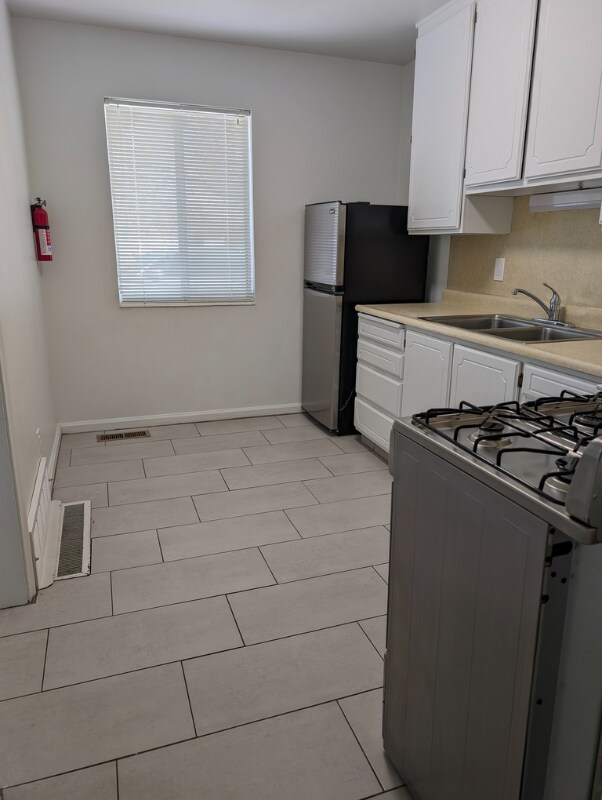 Building Photo - 2531 S 200 E