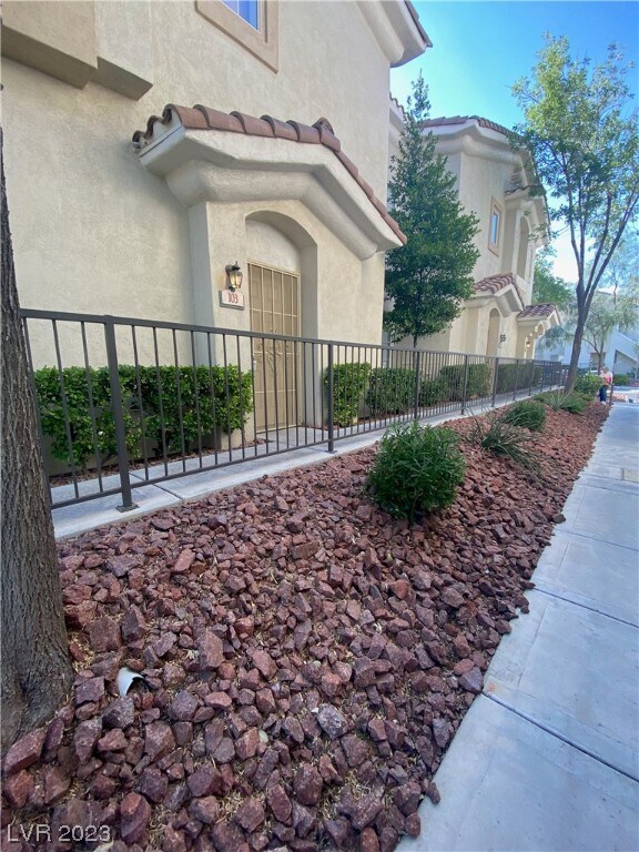 Foto del edificio - 1300 Red Gable Ln