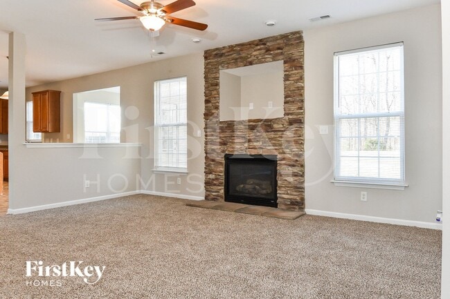 Building Photo - 5293 Crosswinds Rd