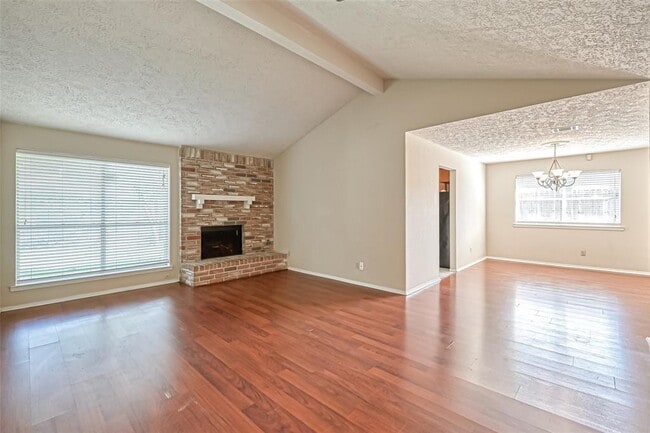 Foto del edificio - 442 Redway Ln