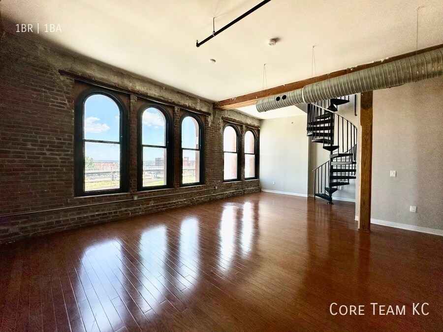 Primary Photo - 1223 Union Ave