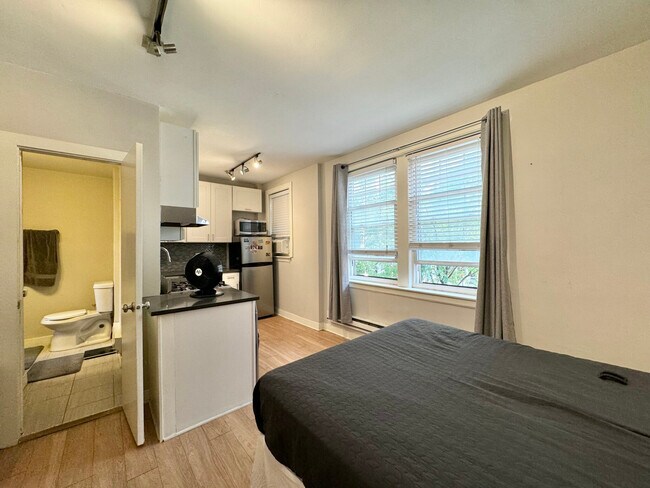 Foto del edificio - 503 W Belmont Ave