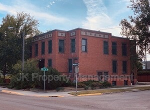 Building Photo - 1200 1st Ave N