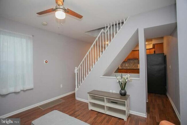 Building Photo - 436 Lemonte St
