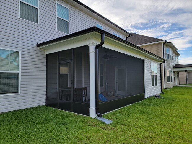 Building Photo - 135 Sams Dr
