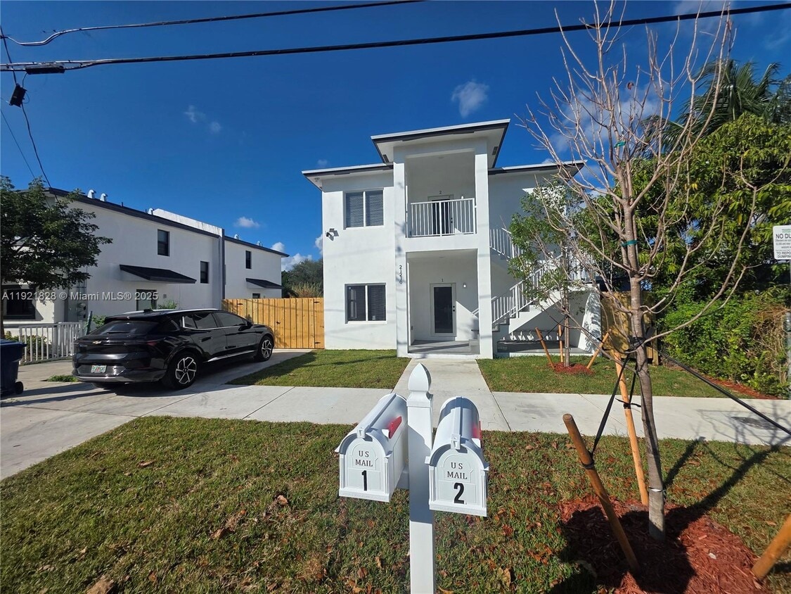 Primary Photo - 21210 SW 119th Ave