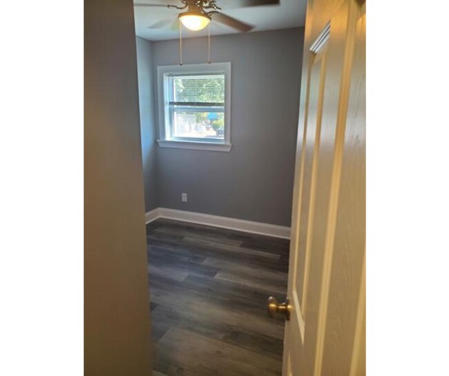 Foto del edificio - 1500 Olmstead St