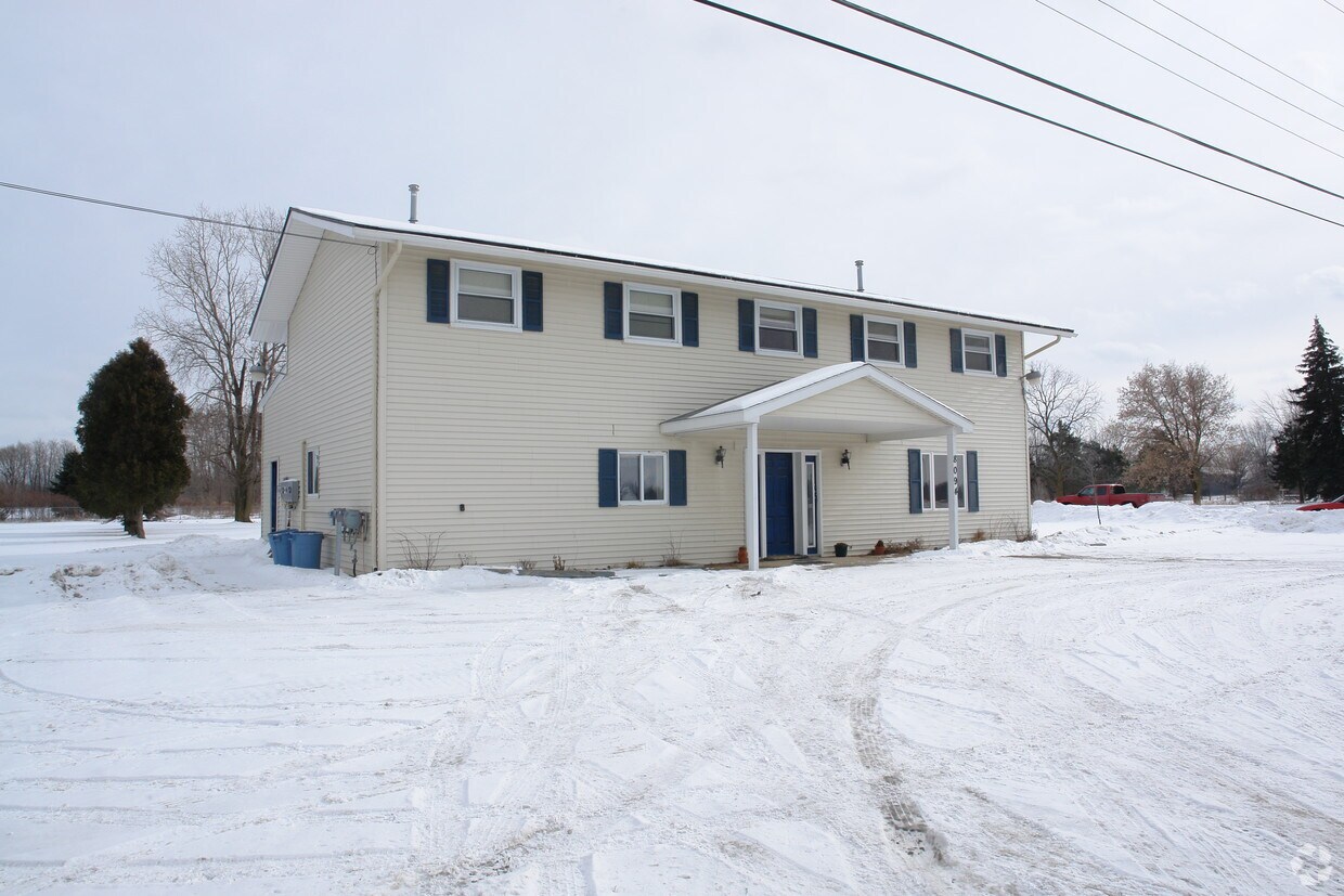 8094 N Clio Rd, Mount Morris, MI 48458 Apartments in Mount Morris, MI