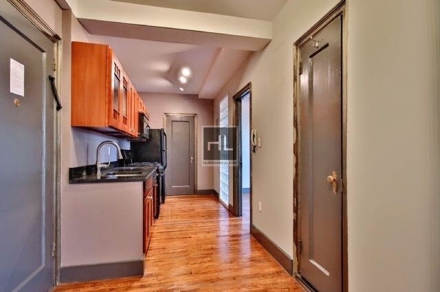 Building Photo - Waverly Place