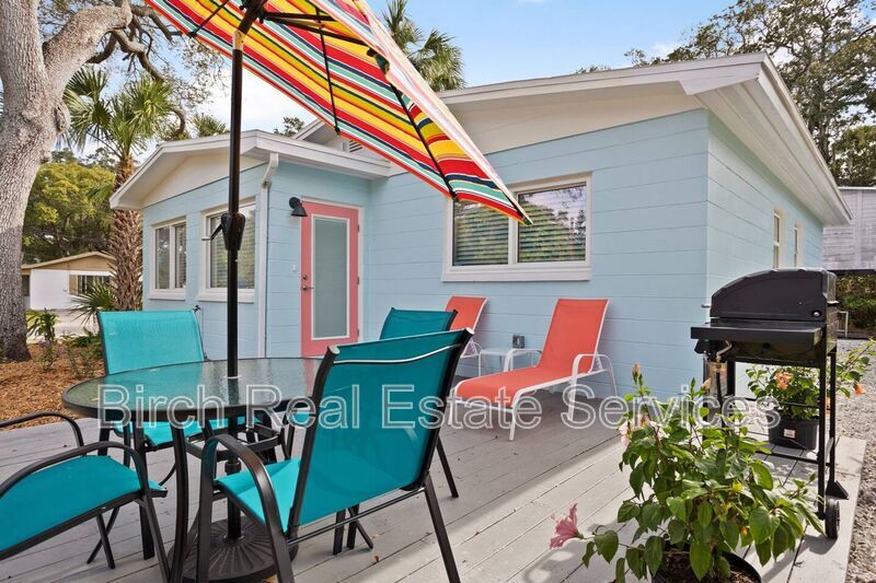 Foto principal - 5202 28th Ave S