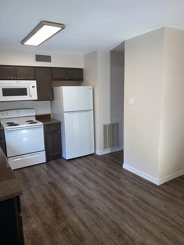 618 reppert street, Bacliff, TX 77518 Townhouse for Rent in Bacliff