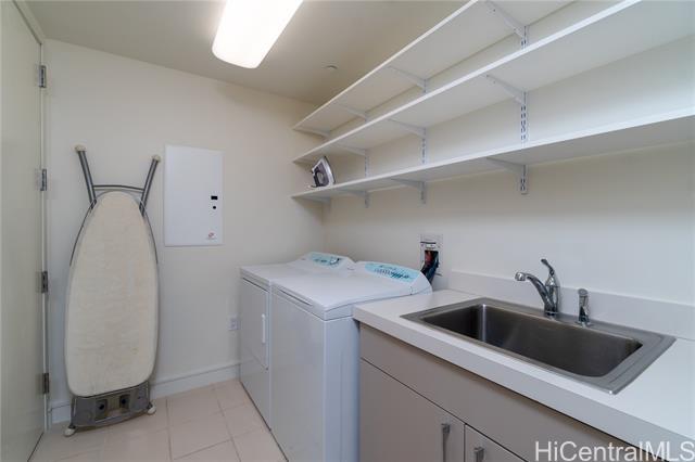 Building Photo - 1288 Ala Moana Blvd