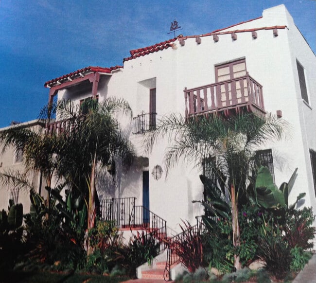 Building Photo - 320 N Genesee Ave