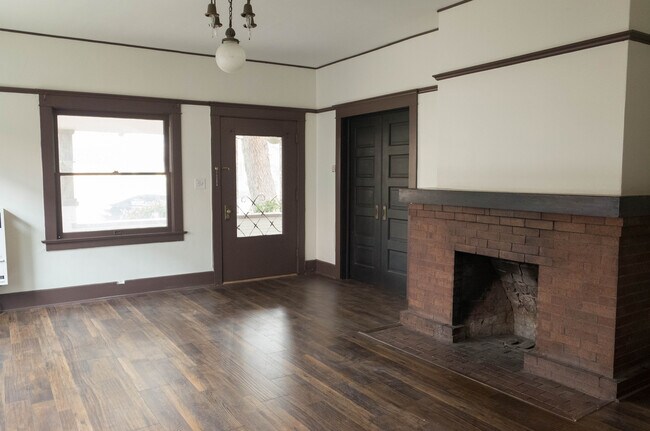 Living Room - 178 E Sierra Madre Blvd