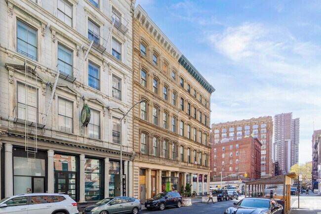 Foto del edificio - 148 Duane St
