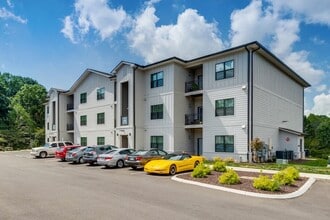 Building Photo - The Reserve at Raintree
