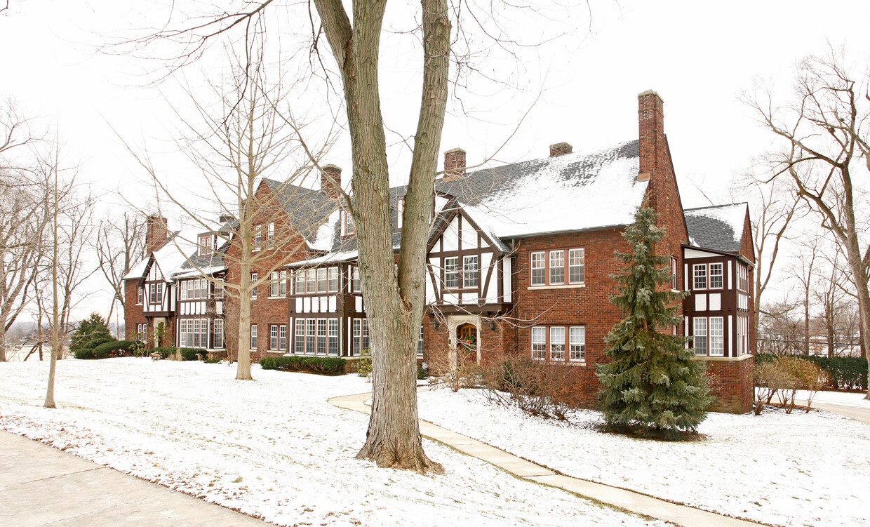 Primary Photo - Hildene Manor