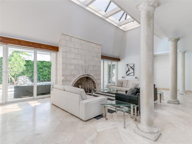 Foto del edificio - 111 S Hibiscus Dr