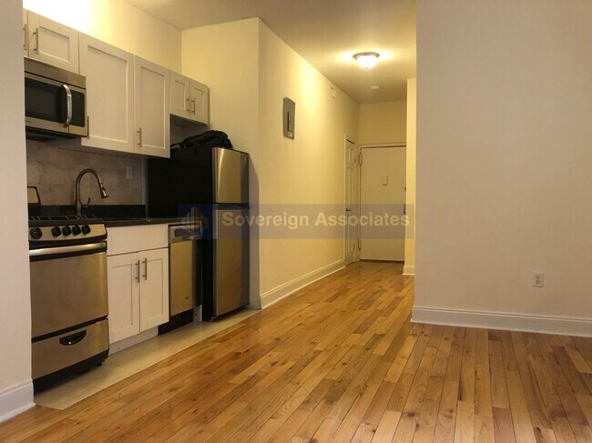 Building Photo - 614 W 152nd St