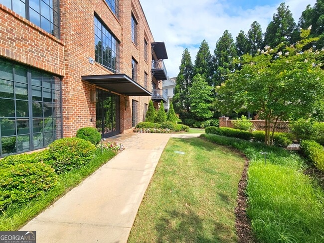 Building Photo - 234 Vickery Falls Dr