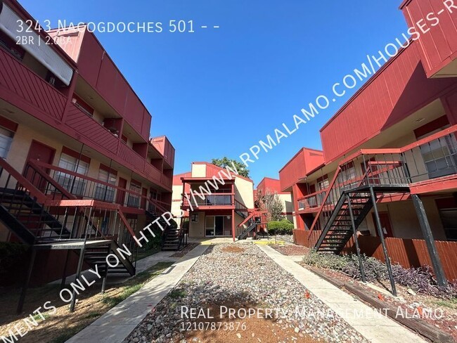 Building Photo - Beautiful 2 Bedroom 2 Bathroom CONDO!