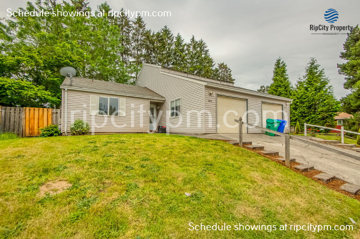 Primary Photo - 2452 SE 9th Ct