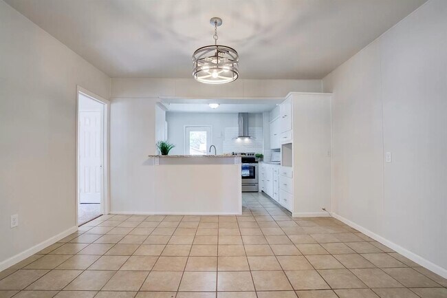 Foto del edificio - 2404 25th St