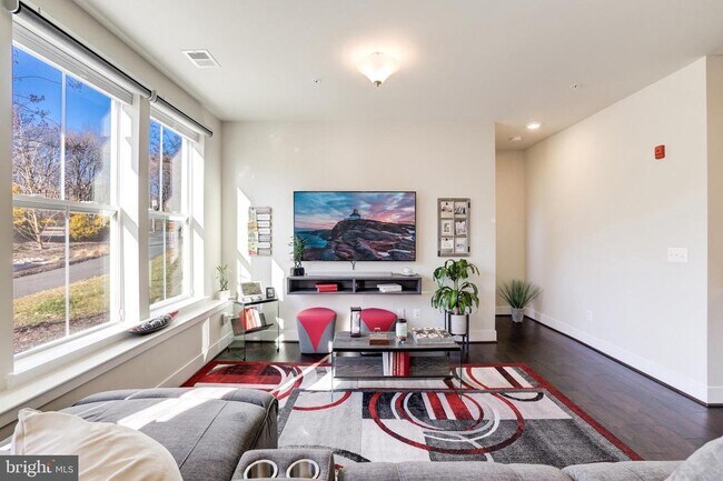 Foto del edificio - 1951 Reston Vly Wy